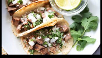 وقت التاكو: صياغة التاكو في الشوارع المكسيكية النهائية